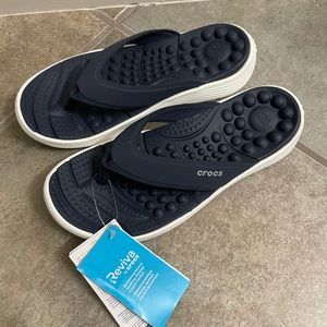 Reviva by Crocs size 8W new with tags!!